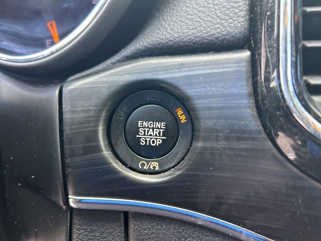 Used 2019 Jeep Grand Cherokee Limited image 41