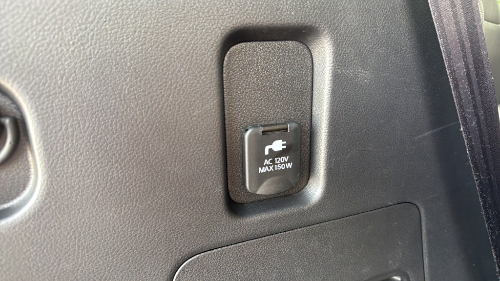 Used 2025 Nissan Armada Platinum w/ Convenience Package AWD/4WD image 32