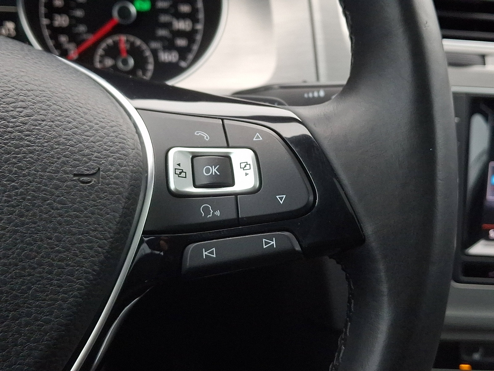 Used 2015 Volkswagen Golf TDI SE image 22