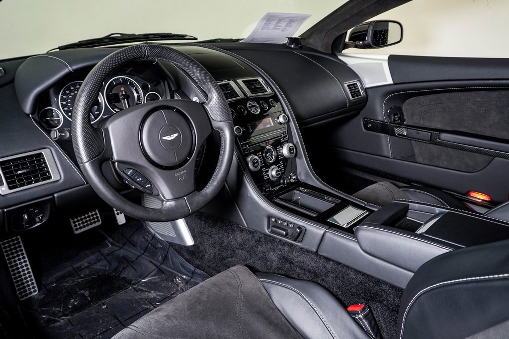 Used 2009 Aston Martin DBS Coupe image 24