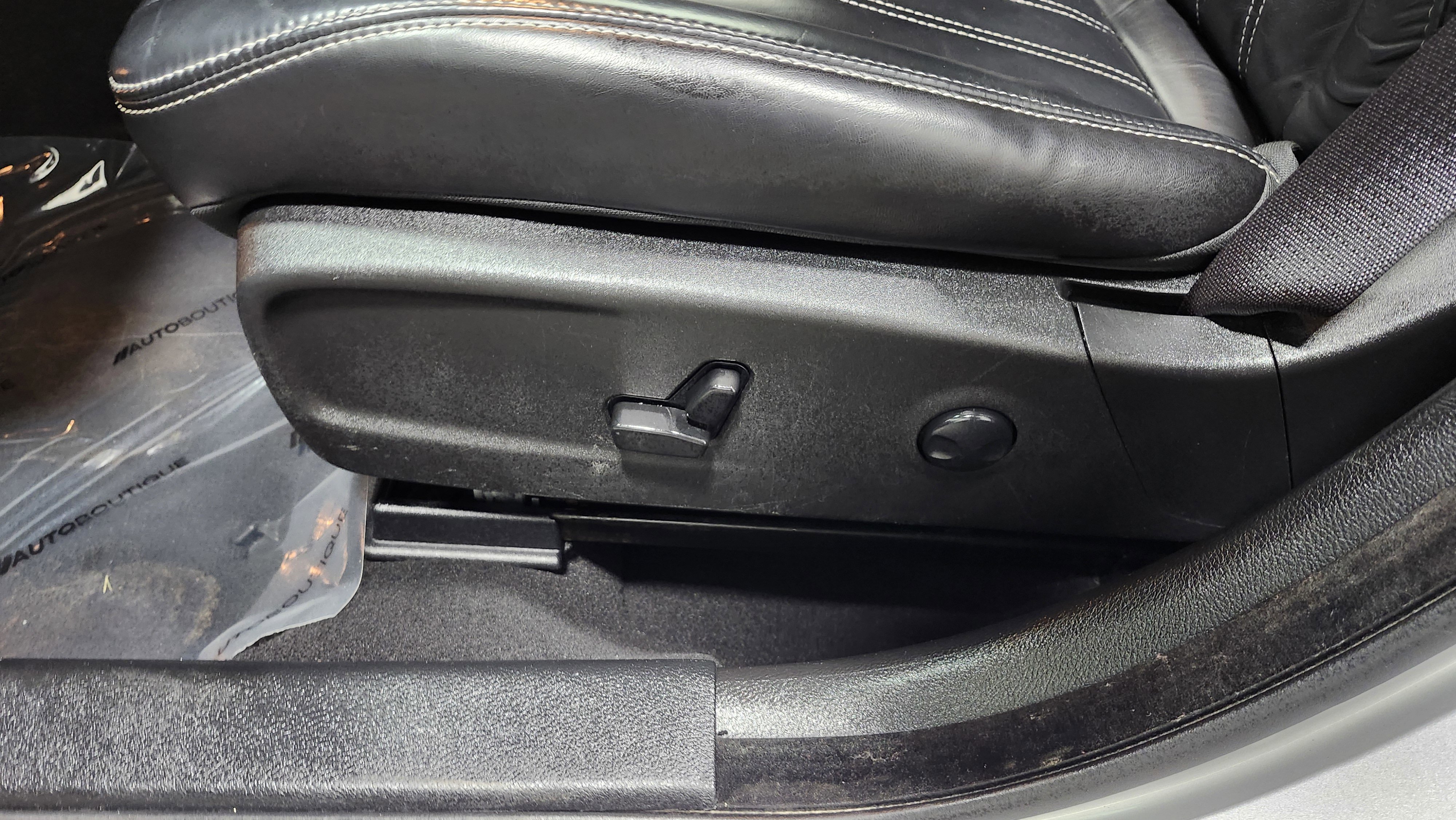 Used 2023 Chrysler 300 S image 26