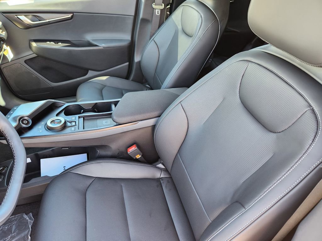 New 2025 Kia EV6 Wind image 8