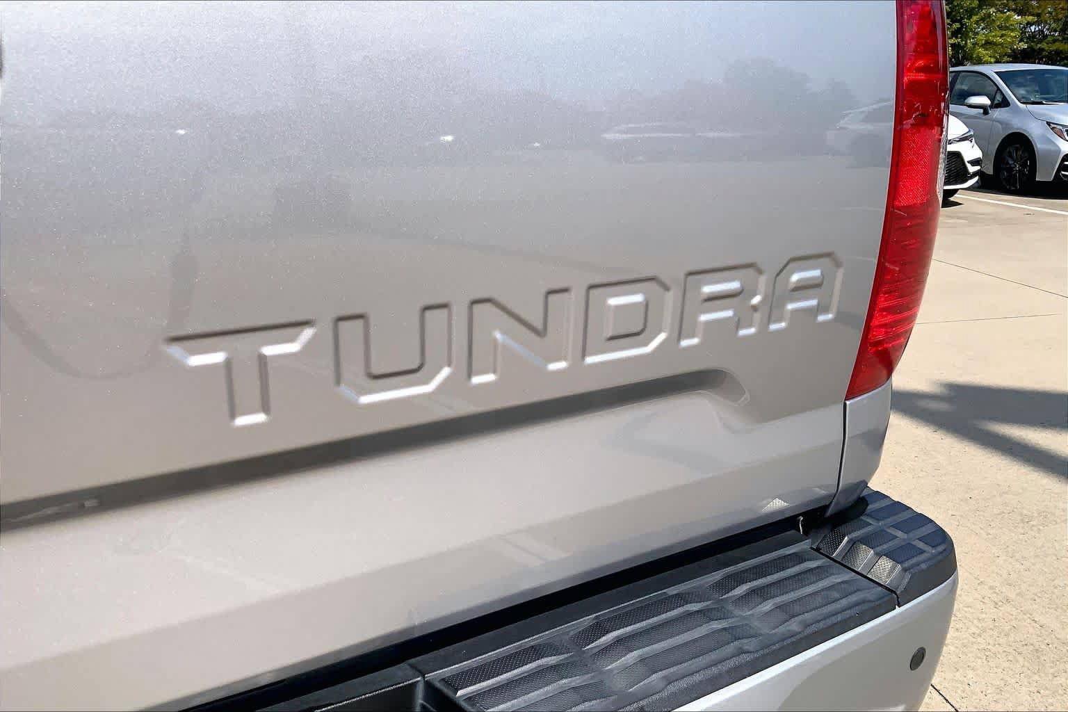 Used 2021 Toyota Tundra Platinum AWD/4WD image 32