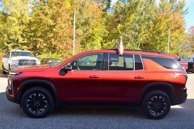 Used 2024 Chevrolet Traverse Z71 w/ Enhanced Driving Package image 5