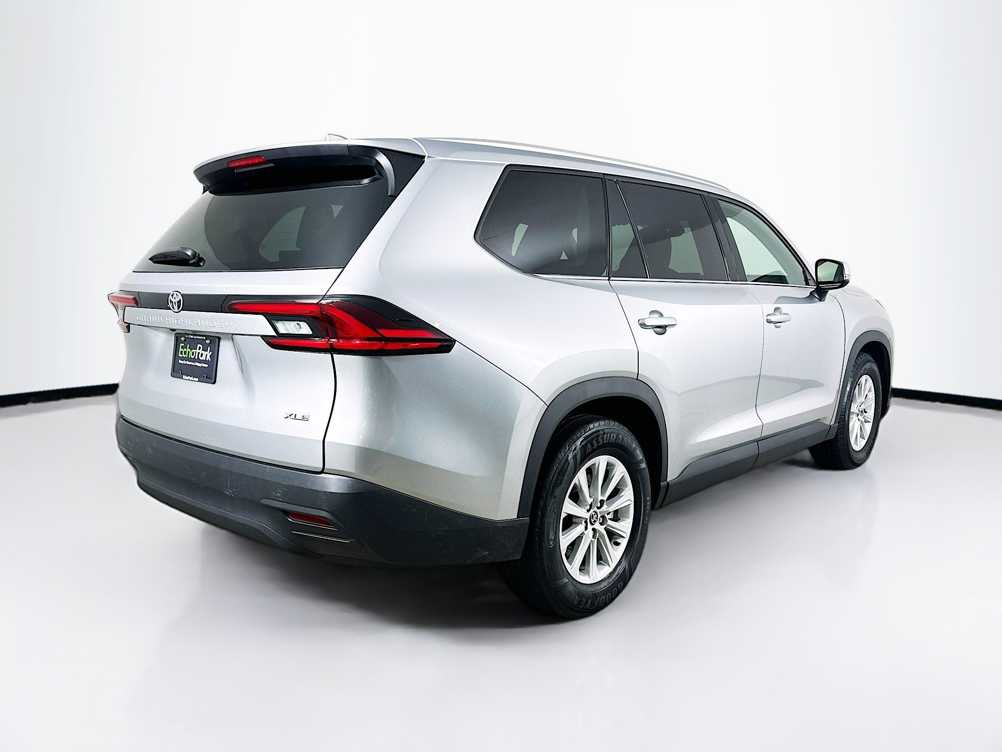 Used 2025 Toyota Grand Highlander FWD image 9