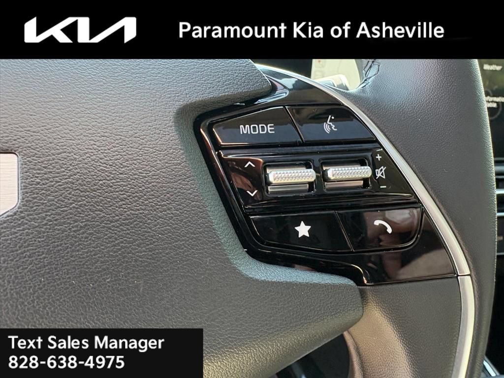 Certified 2025 Kia Niro EX Touring FWD image 12
