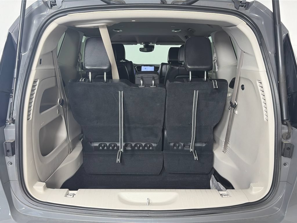 Used 2022 Chrysler Pacifica Touring-L FWD image 26