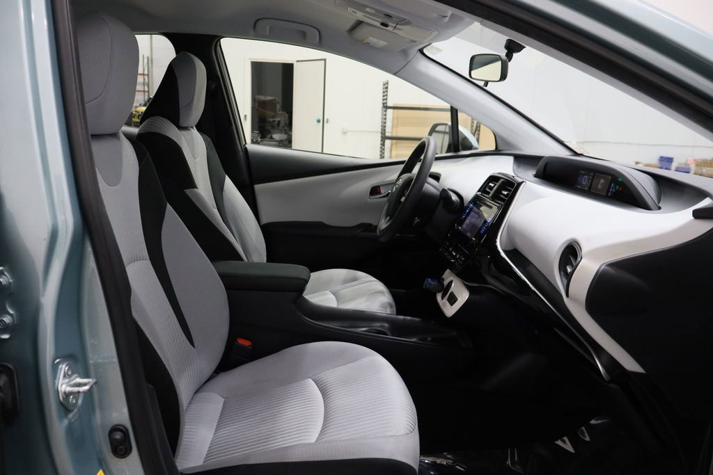Used 2016 Toyota Prius Two image 16