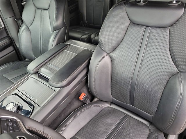 Used 2023 Jeep Wagoneer Series III w/ Preferred Equipment Group image 11