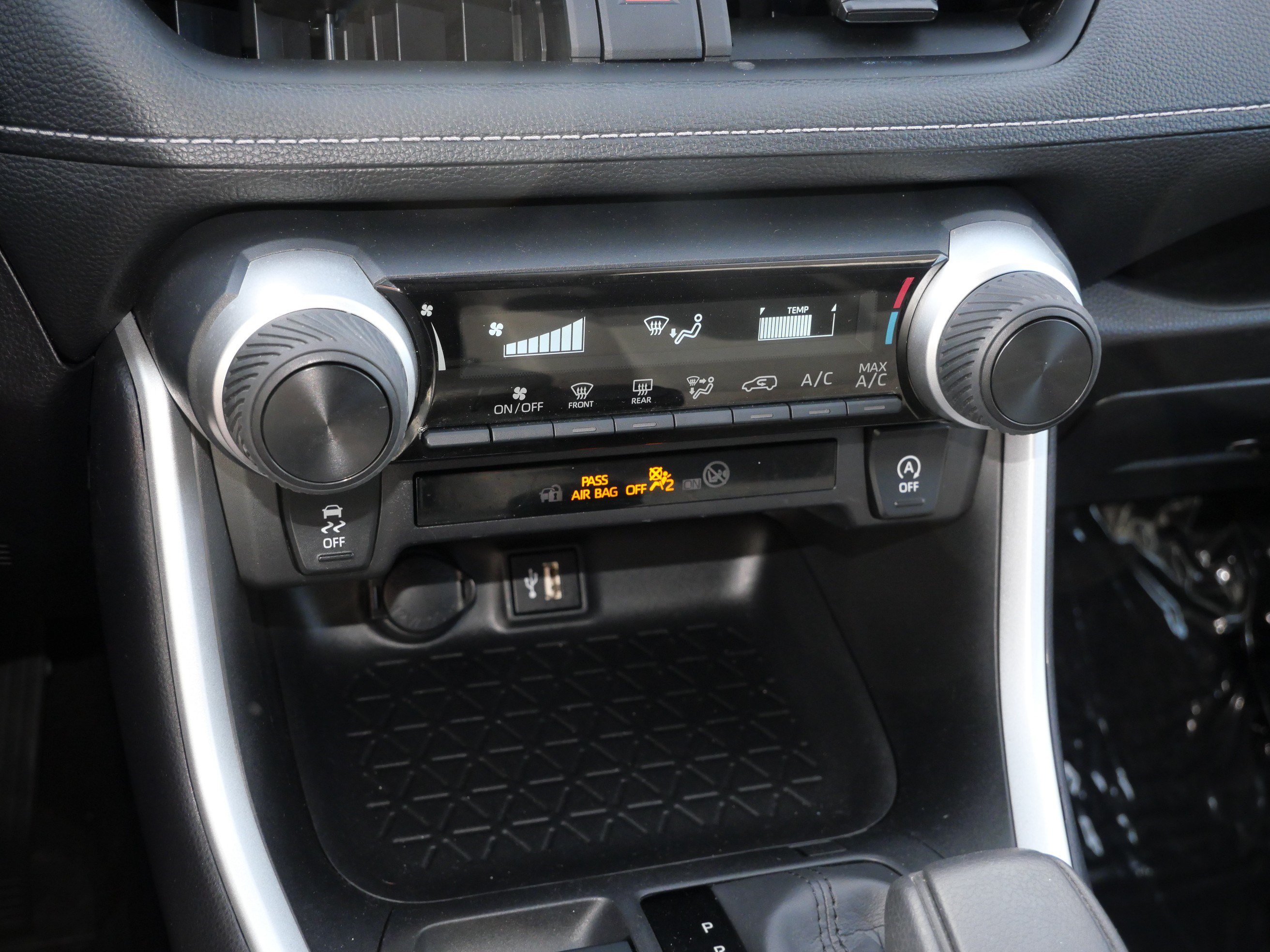 Certified 2025 Toyota RAV4 LE AWD/4WD image 23
