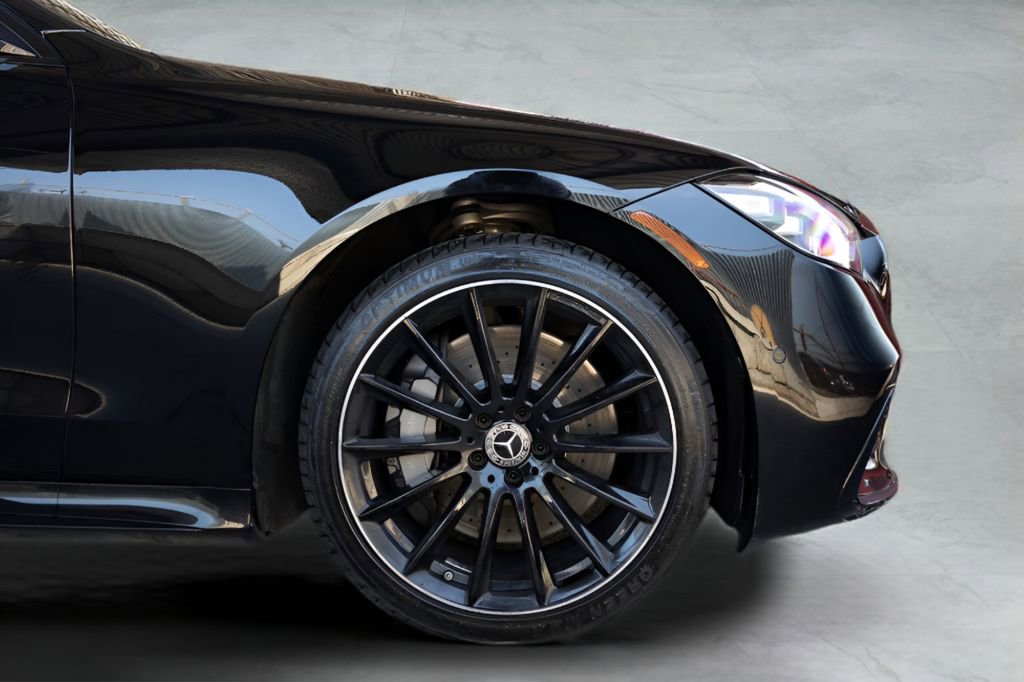 Used 2022 Mercedes-Benz S 580 4MATIC Sedan w/ AMG Line Package image 10