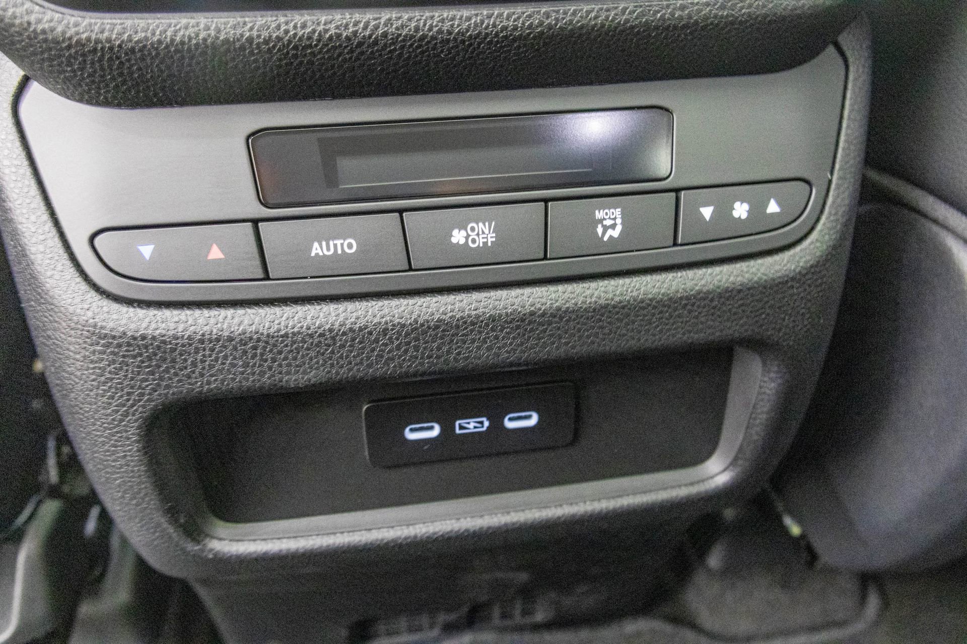 Used 2025 Honda Pilot Touring image 43