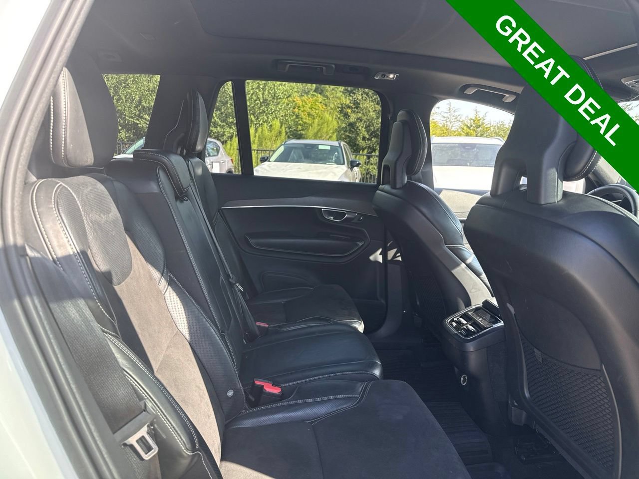 Used 2018 Volvo XC90 T6 R-Design w/ Convenience Package AWD/4WD image 14