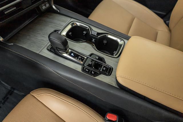 Used 2023 Lexus RX 350h image 10