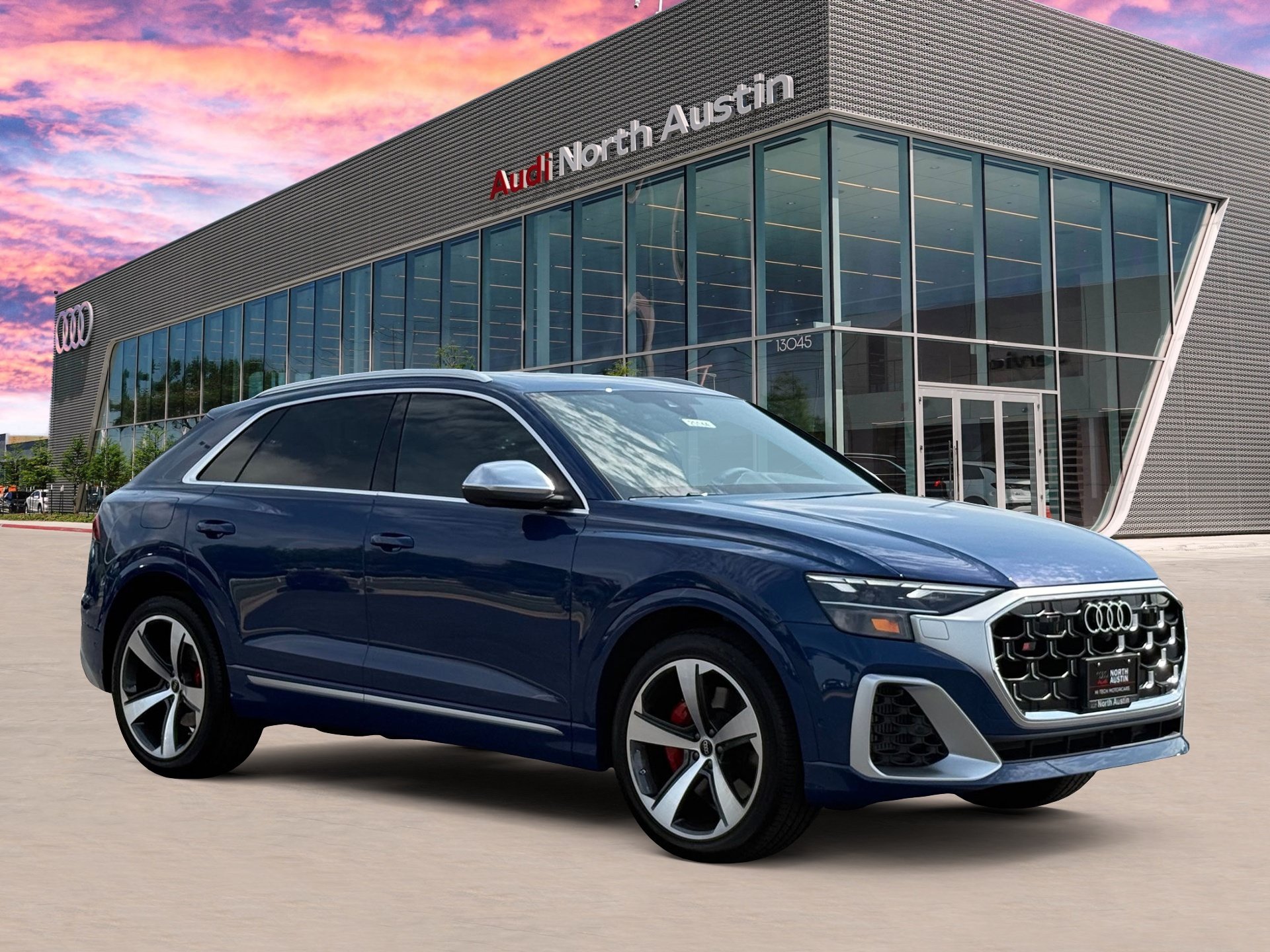 New 2026 Audi SQ8 Premium Plus AWD/4WD image 3