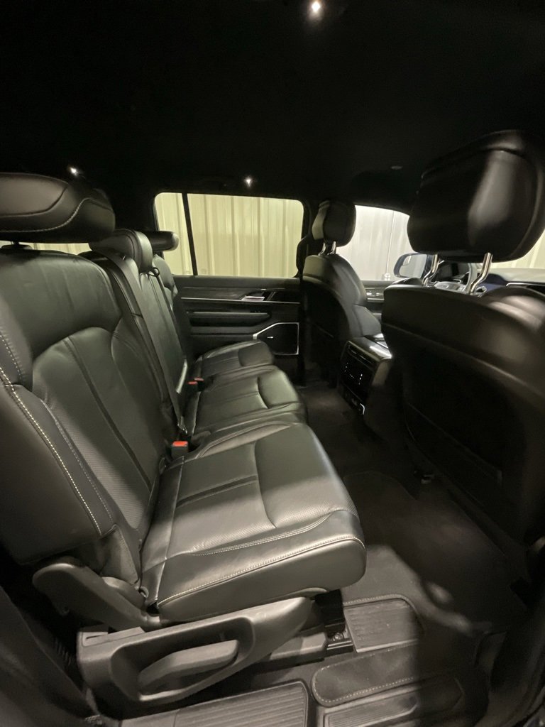 Used 2022 Jeep Wagoneer Series III image 14