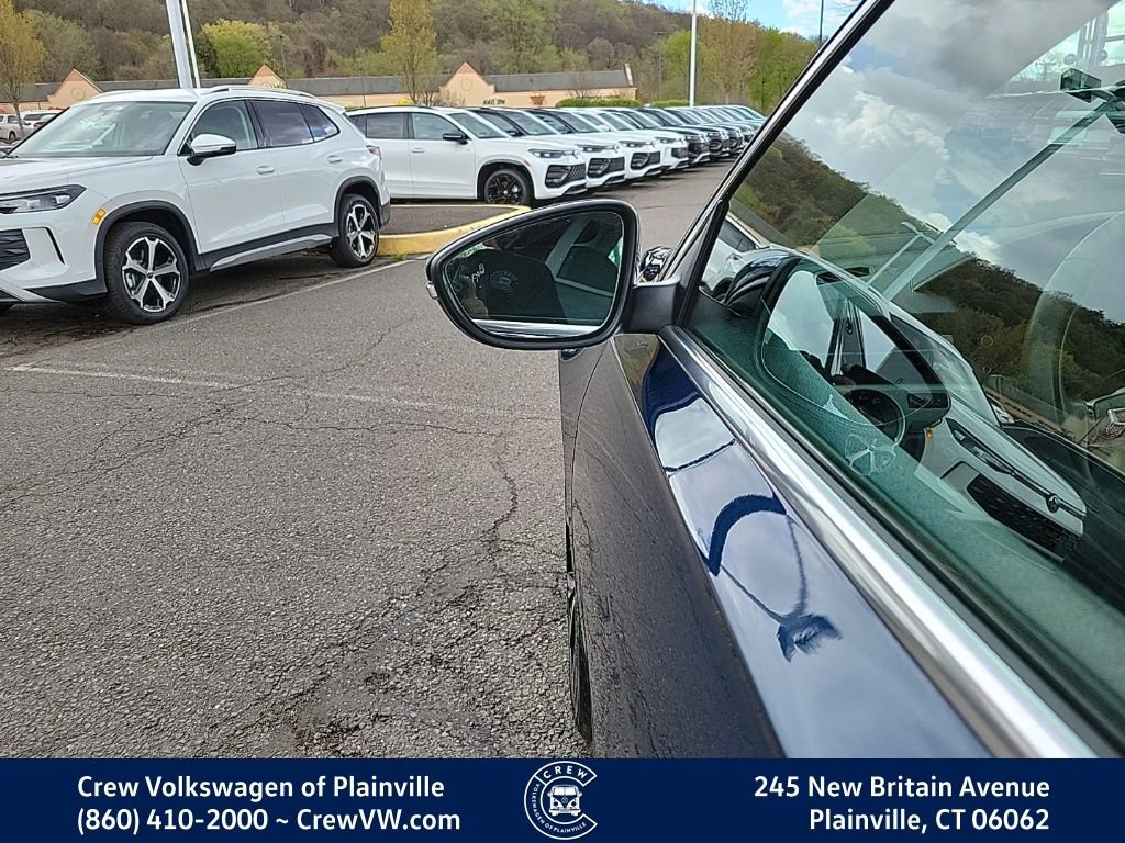 Certified 2022 Volkswagen Passat 2.0T SE FWD image 26