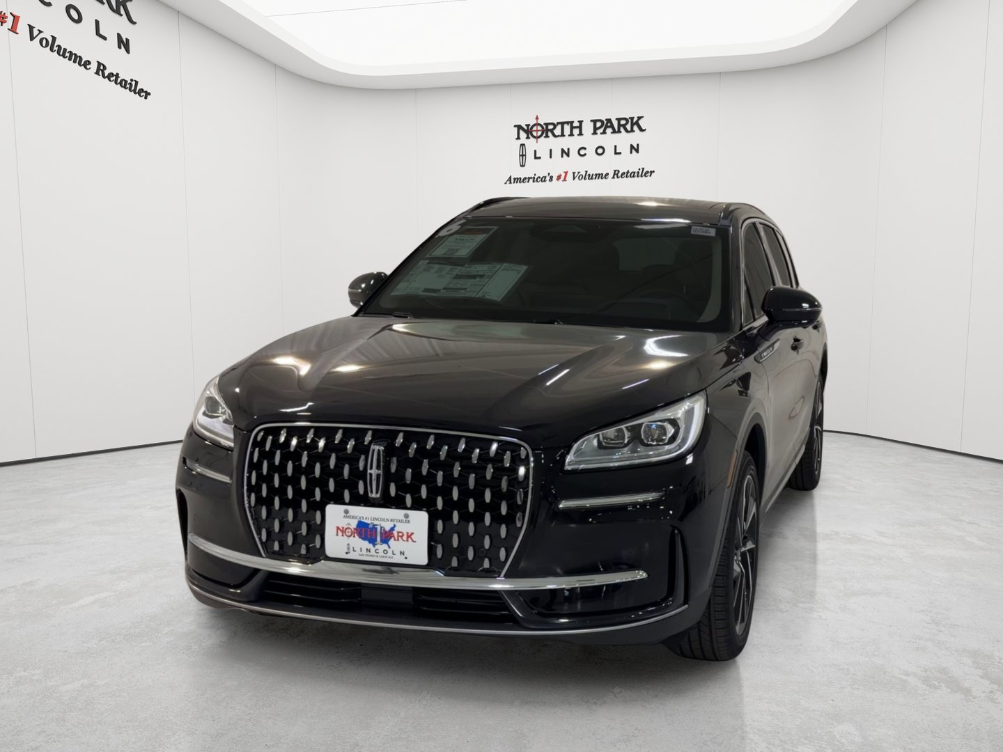 New 2026 Lincoln Corsair Reserve FWD image 4