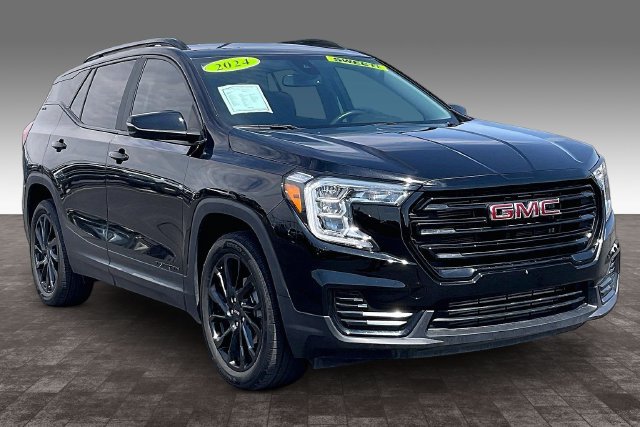 Used 2024 GMC Terrain SLE w/ Elevation Edition FWD image 11