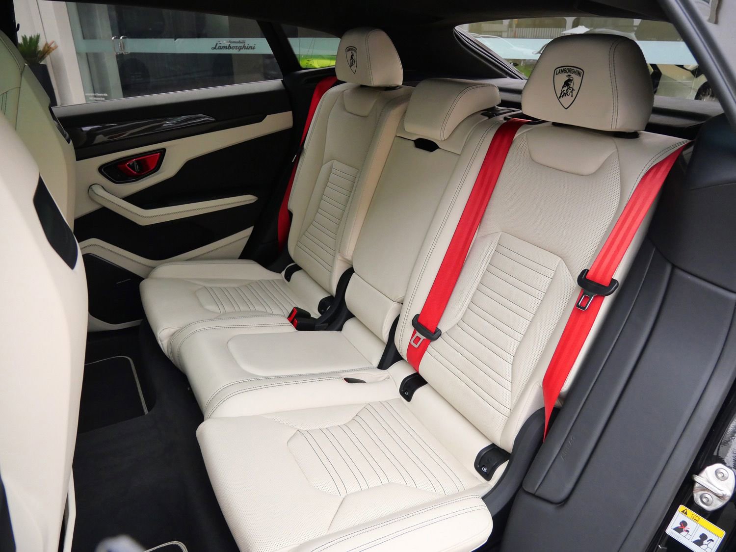Used 2025 Lamborghini Urus S AWD/4WD image 6