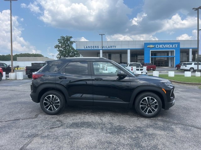 New 2026 Chevrolet TrailBlazer LT w/ Convenience Package image 2