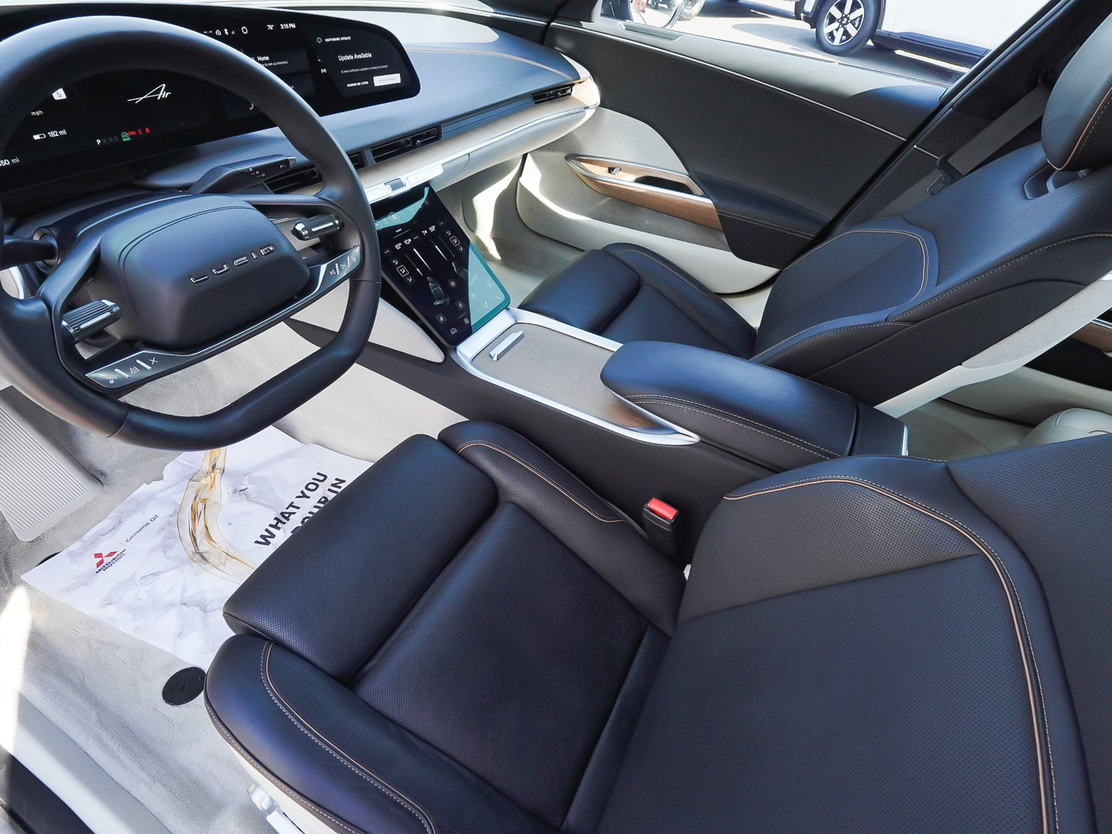 Used 2024 Lucid Air Touring image 15