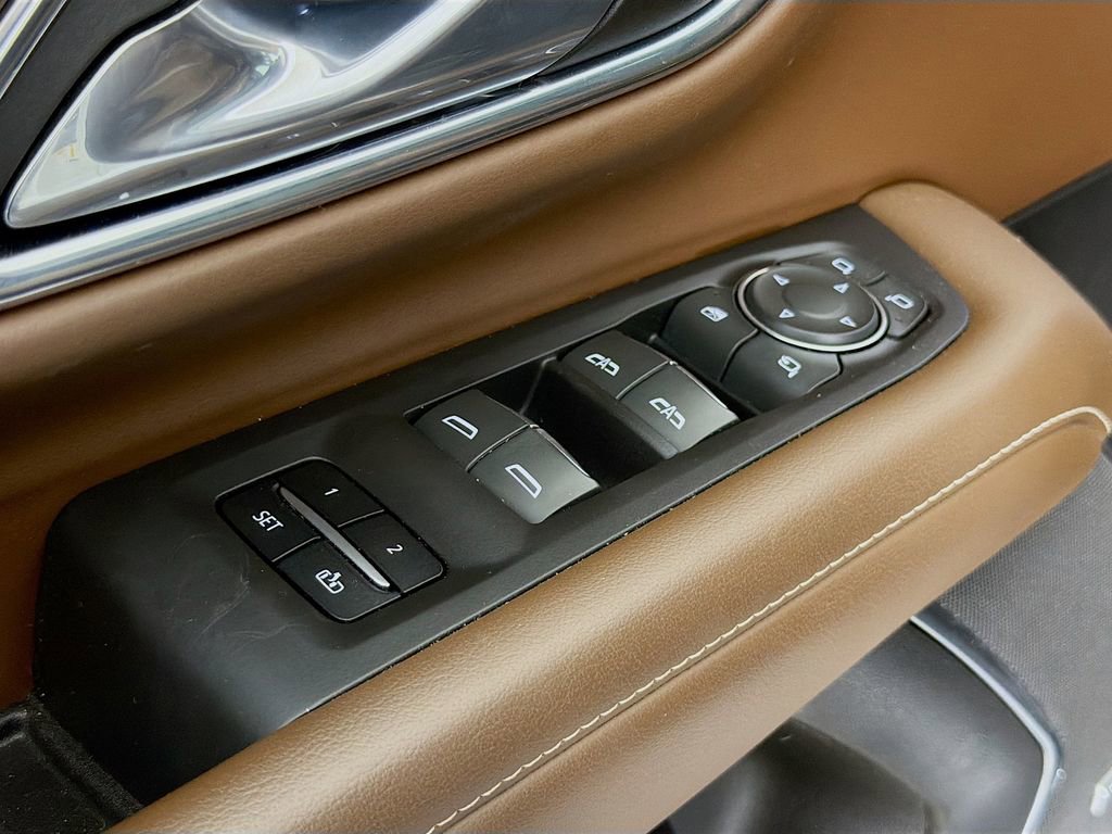 Used 2023 Chevrolet Suburban High Country RWD image 22