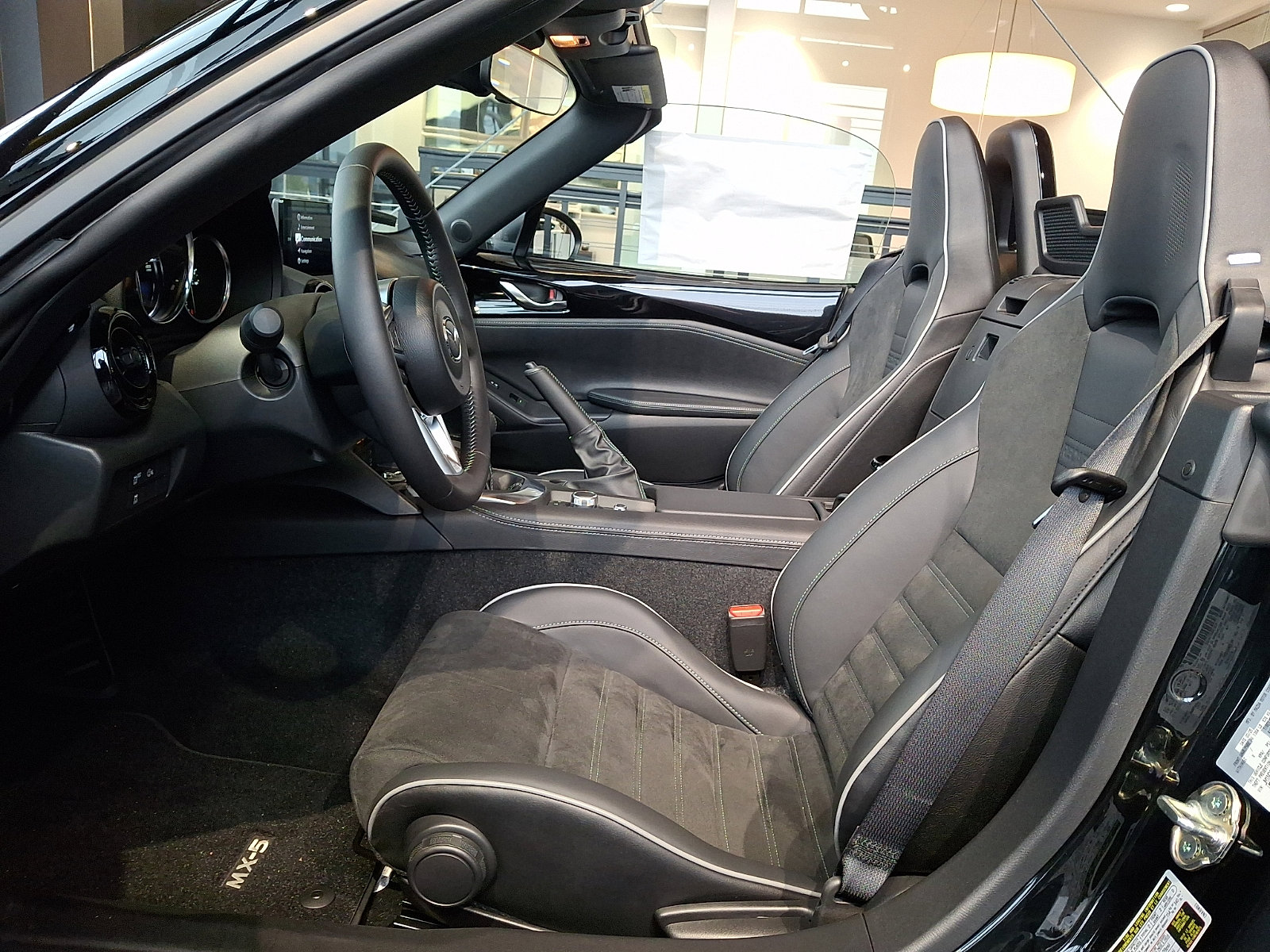 New 2025 MAZDA MX-5 Miata Club w/ Brembo/BBS Recaro Package RWD image 5