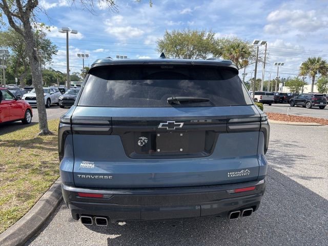 Certified 2025 Chevrolet Traverse High Country FWD image 4