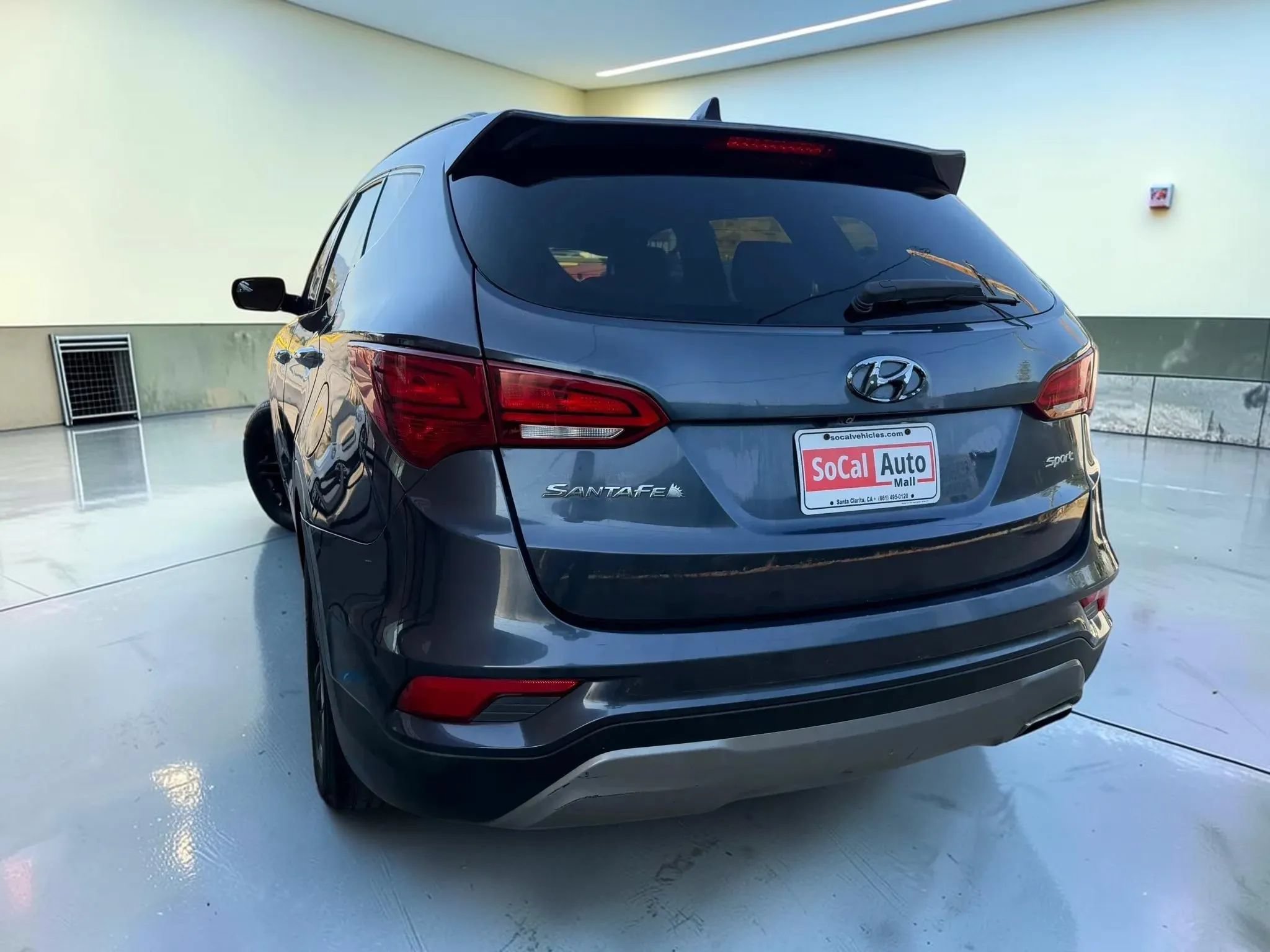Used 2018 Hyundai Santa Fe Sport w/ 2.4L Value Package 02 FWD image 5