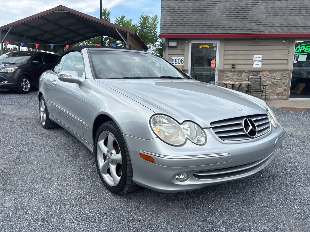 Used 2005 Mercedes-Benz CLK 320 Cabriolet image 4