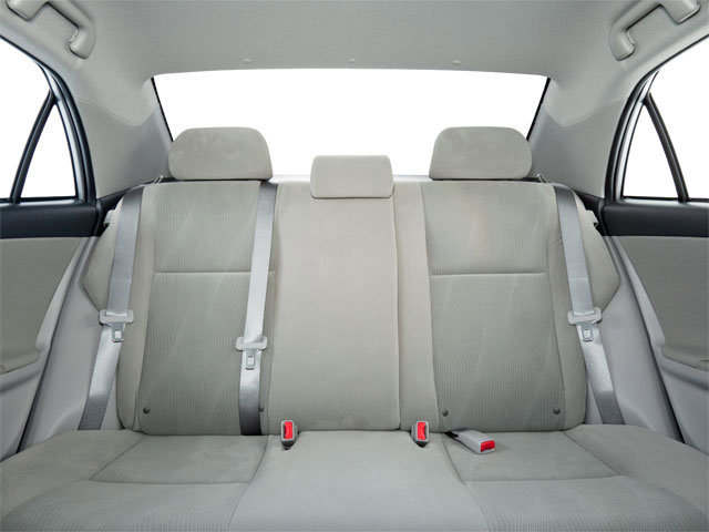Used 2013 Toyota Corolla LE FWD image 14
