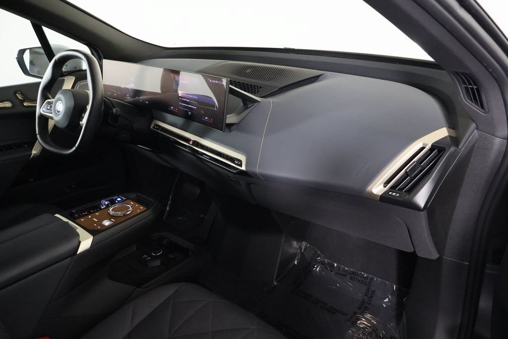 Used 2023 BMW iX M60 w/ Executive Package AWD/4WD image 9