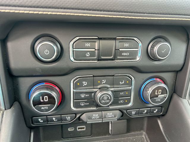 Used 2021 Chevrolet Tahoe Premier AWD/4WD image 23