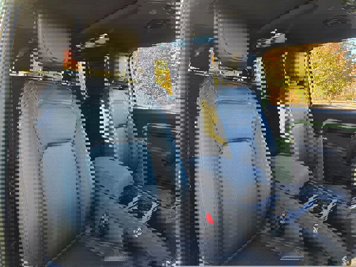 Used 2023 Land Rover Defender 110 75th Limited Edition image 22