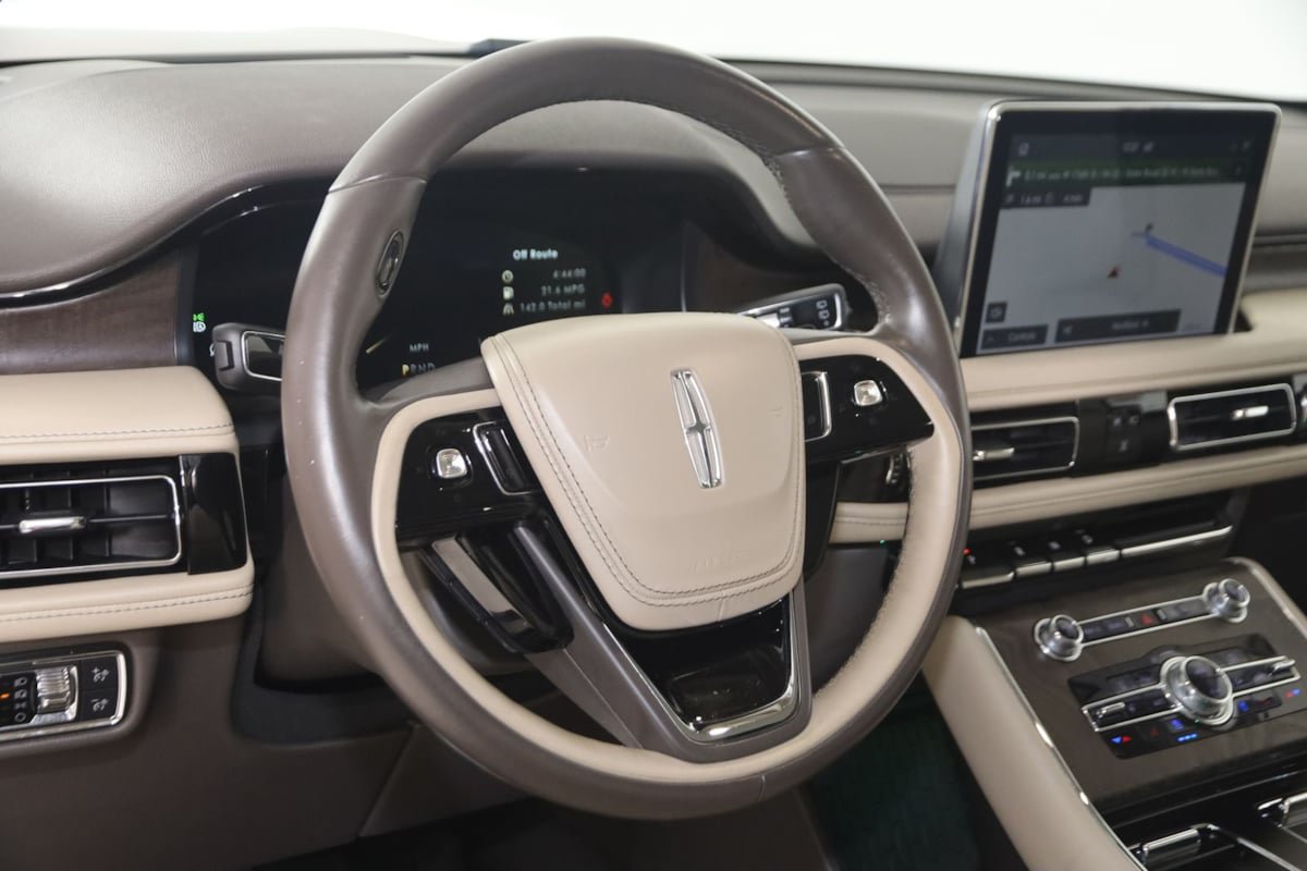 Used 2020 Lincoln Aviator Reserve w/ Equipment Group 202A AWD/4WD image 7