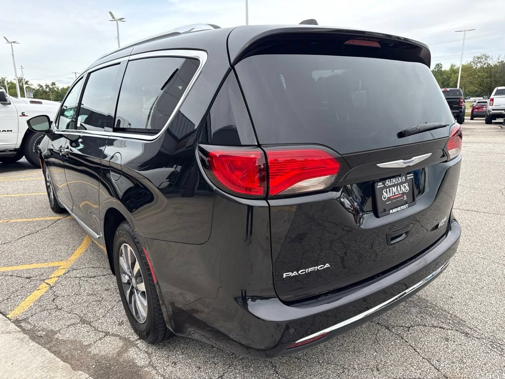 Used 2020 Chrysler Pacifica Touring-L Plus FWD image 7