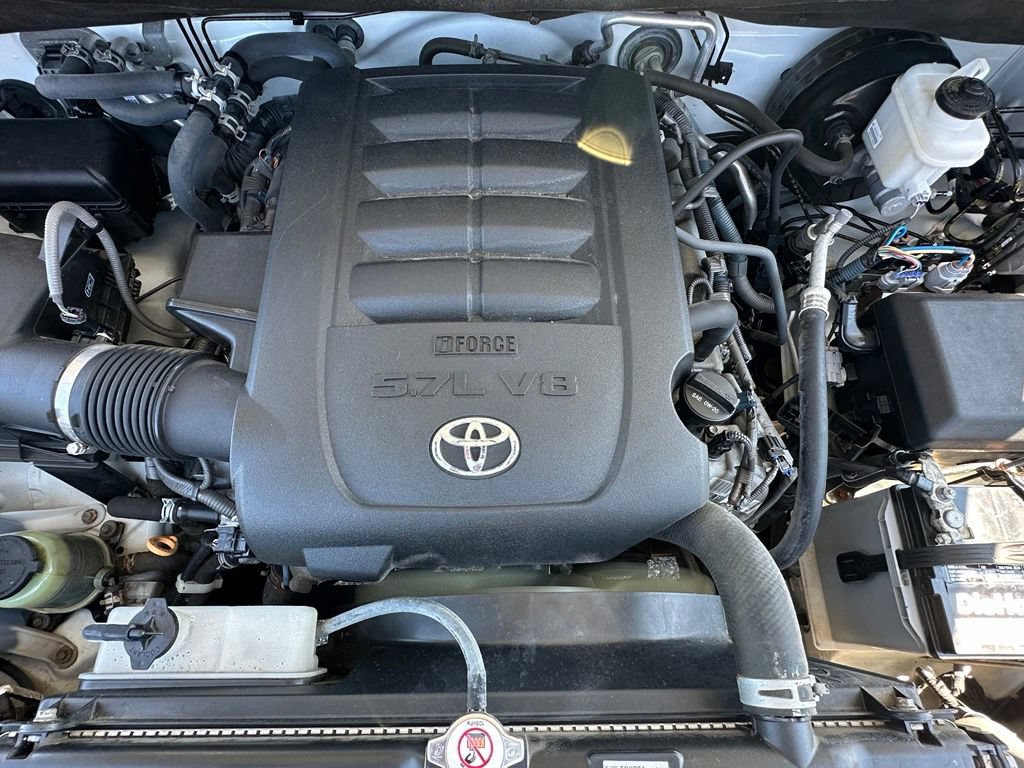 Used 2018 Toyota Sequoia SR5 AWD/4WD image 46