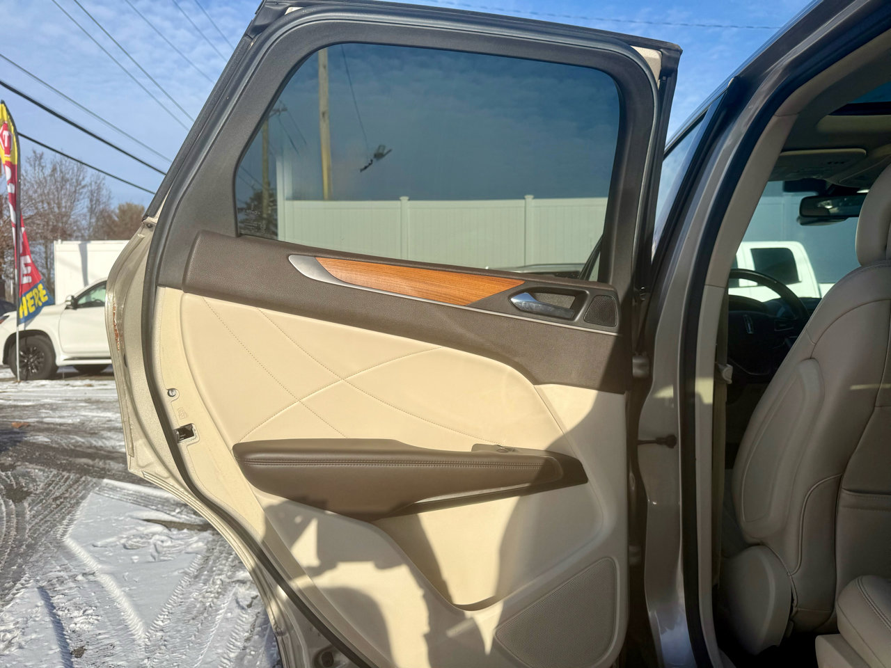 Used 2015 Lincoln MKC AWD w/ Equipment Group 102A Reserve image 23