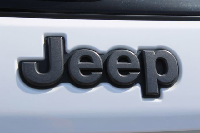 Used 2024 Jeep Compass Trailhawk AWD/4WD image 7