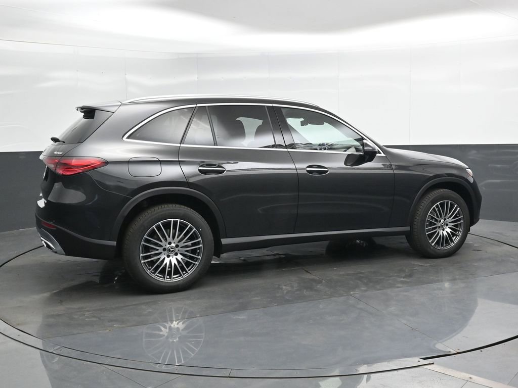 New 2026 Mercedes-Benz GLC 300 4MATIC image 2