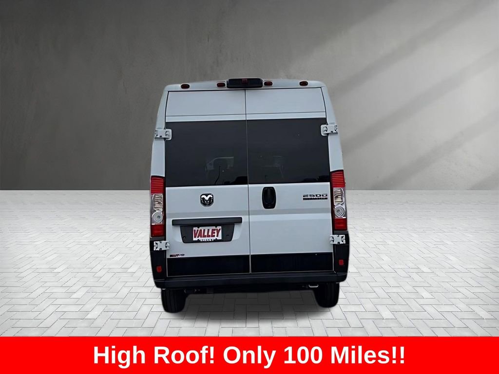 Used 2024 RAM ProMaster 2500 FWD image 6