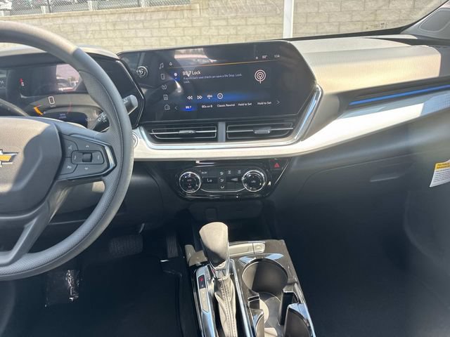 New 2026 Chevrolet Trax LT w/ Sunroof Package FWD image 19