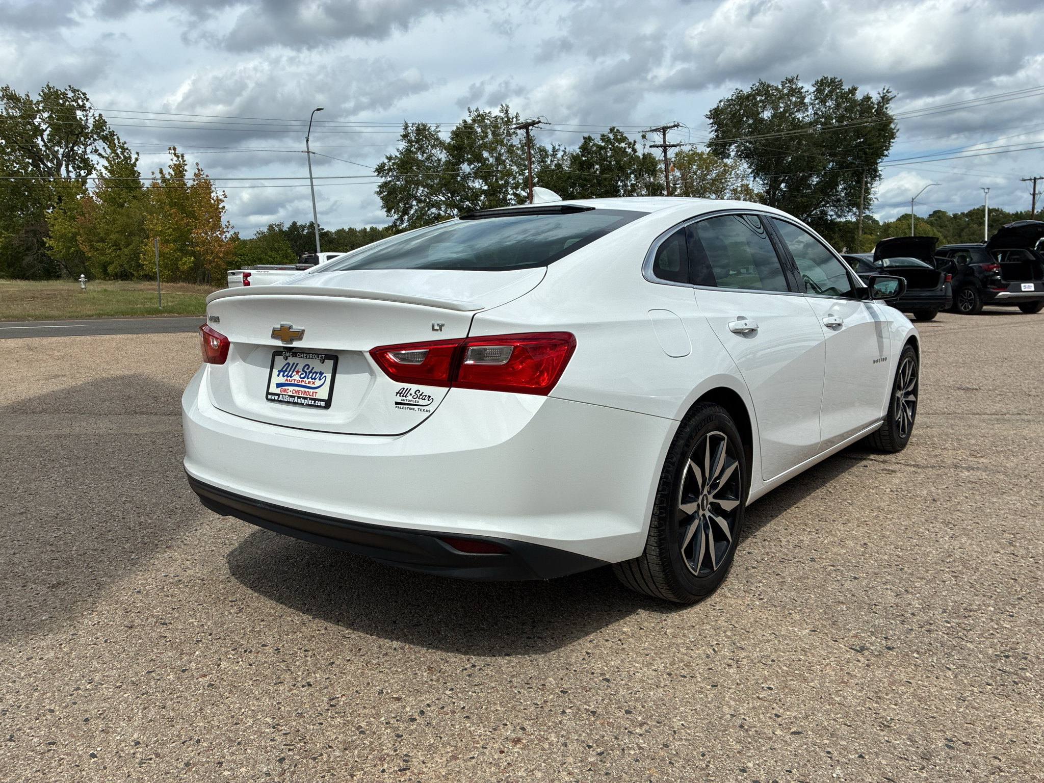 Used 2018 Chevrolet Malibu LT FWD image 10