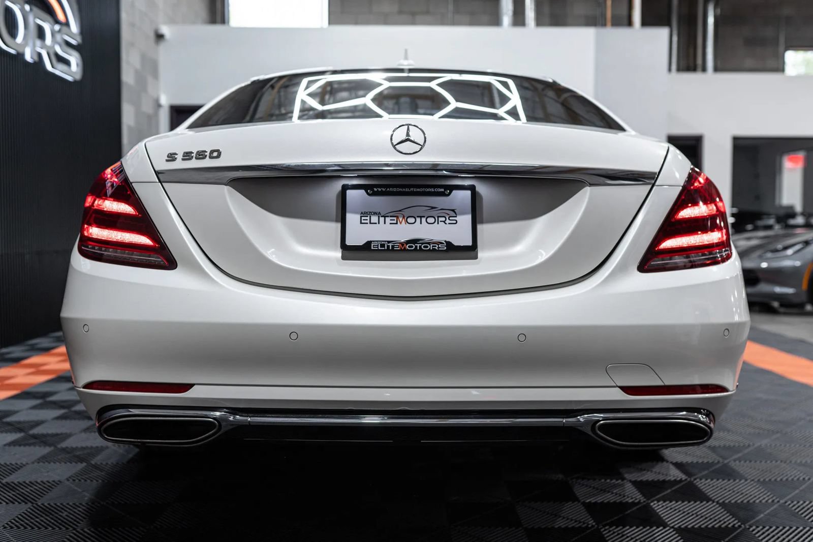 Used 2019 Mercedes-Benz S 560 Sedan image 18