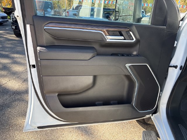 Used 2026 Chevrolet Silverado 2500 LT AWD/4WD image 7
