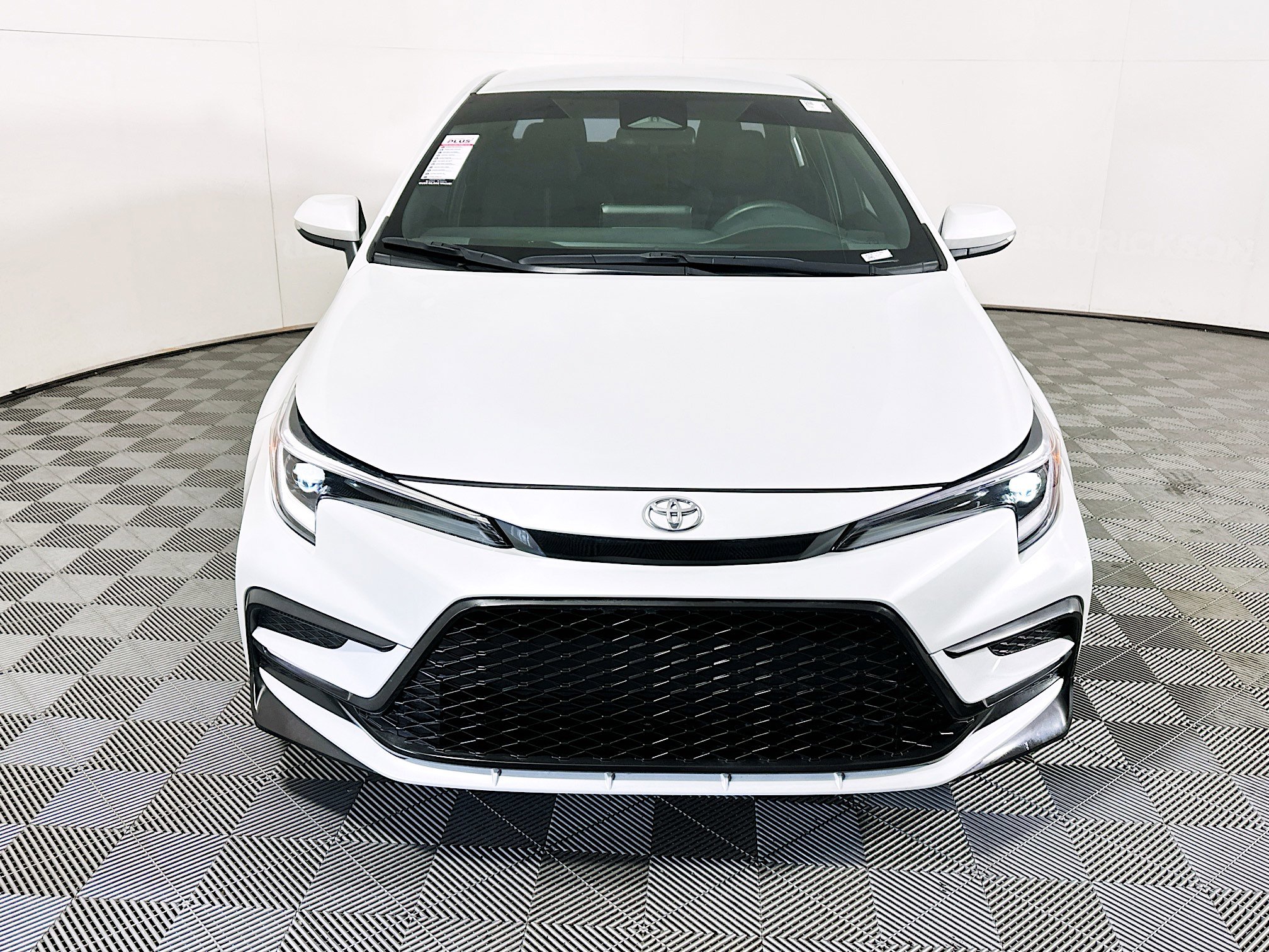 Used 2023 Toyota Corolla SE FWD image 8