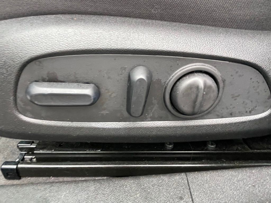 Used 2020 Chevrolet Malibu LT image 20