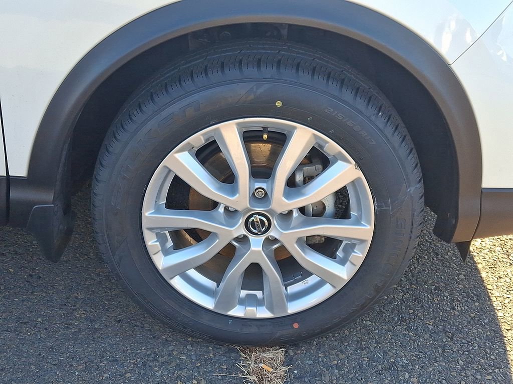 Certified 2022 Nissan Rogue Sport SV image 8