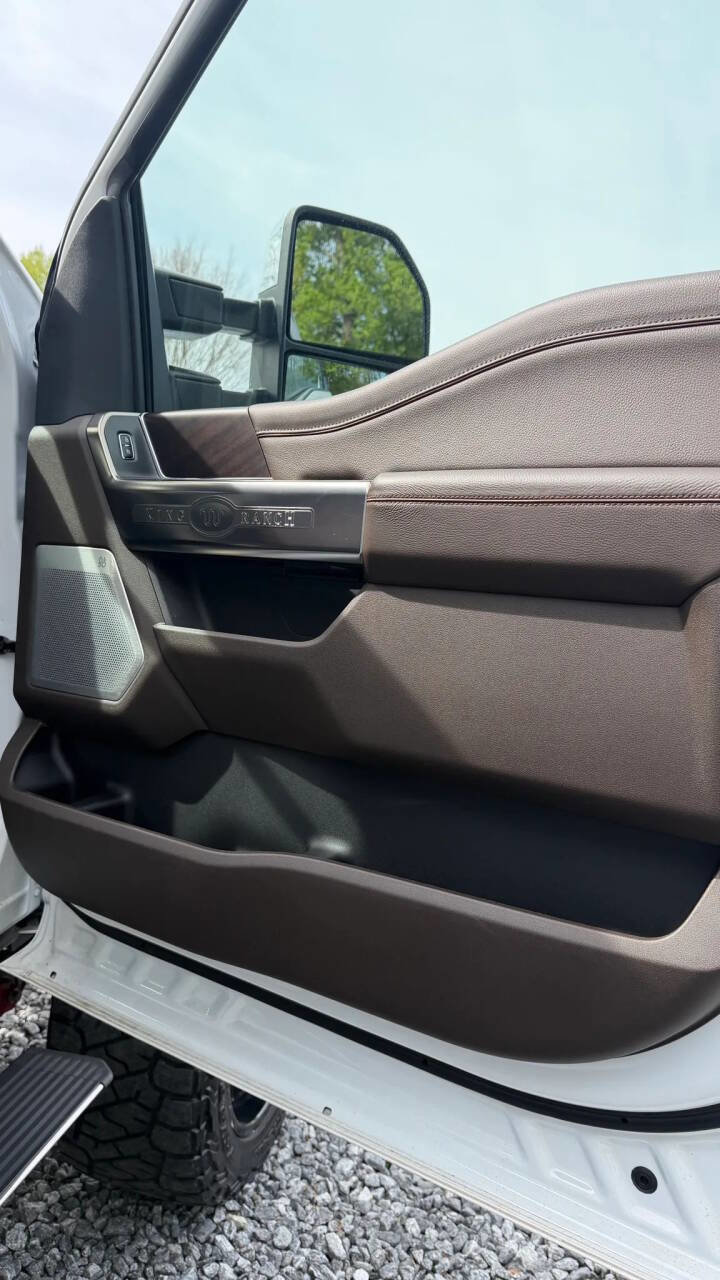 Used 2024 Ford F250 King Ranch w/ Chrome Package image 28